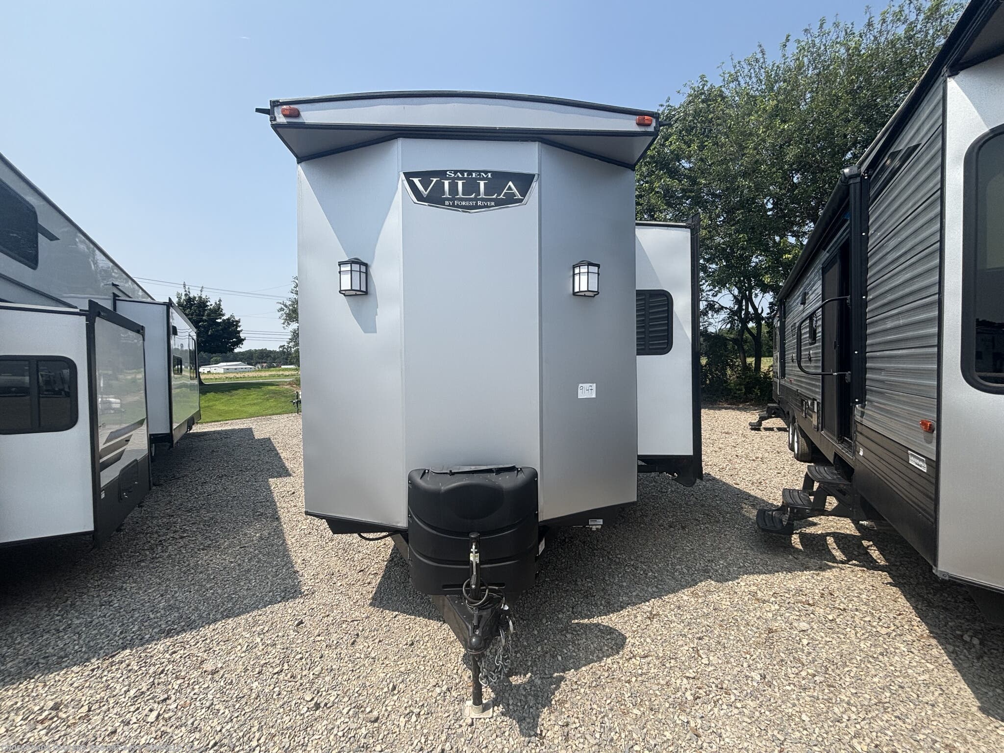 Used 2021 Forest River Salem Villa 4002Q available in Newfield, New Jersey