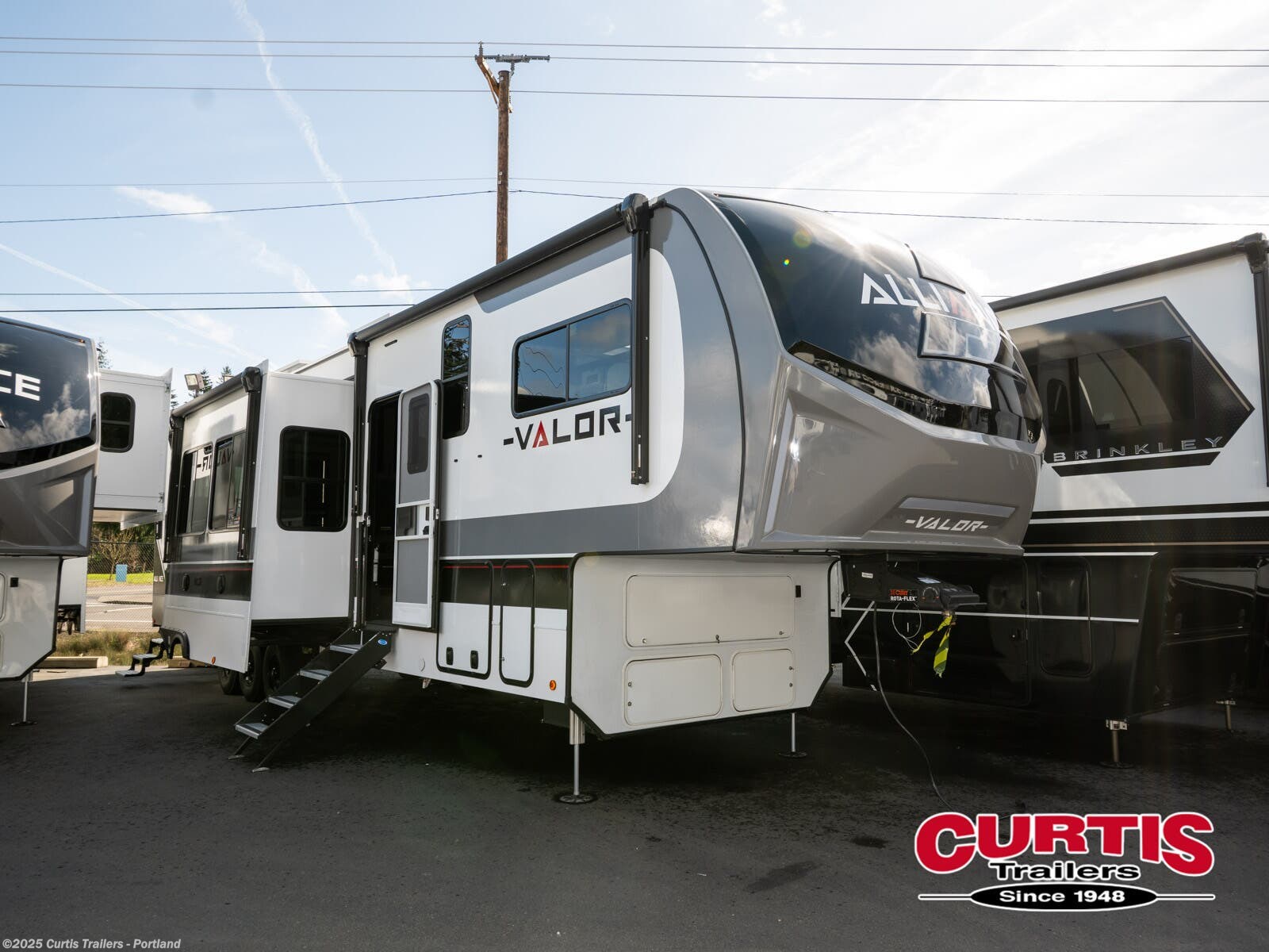 New 2025 Alliance RV Valor 41V16 available in Portland, Oregon