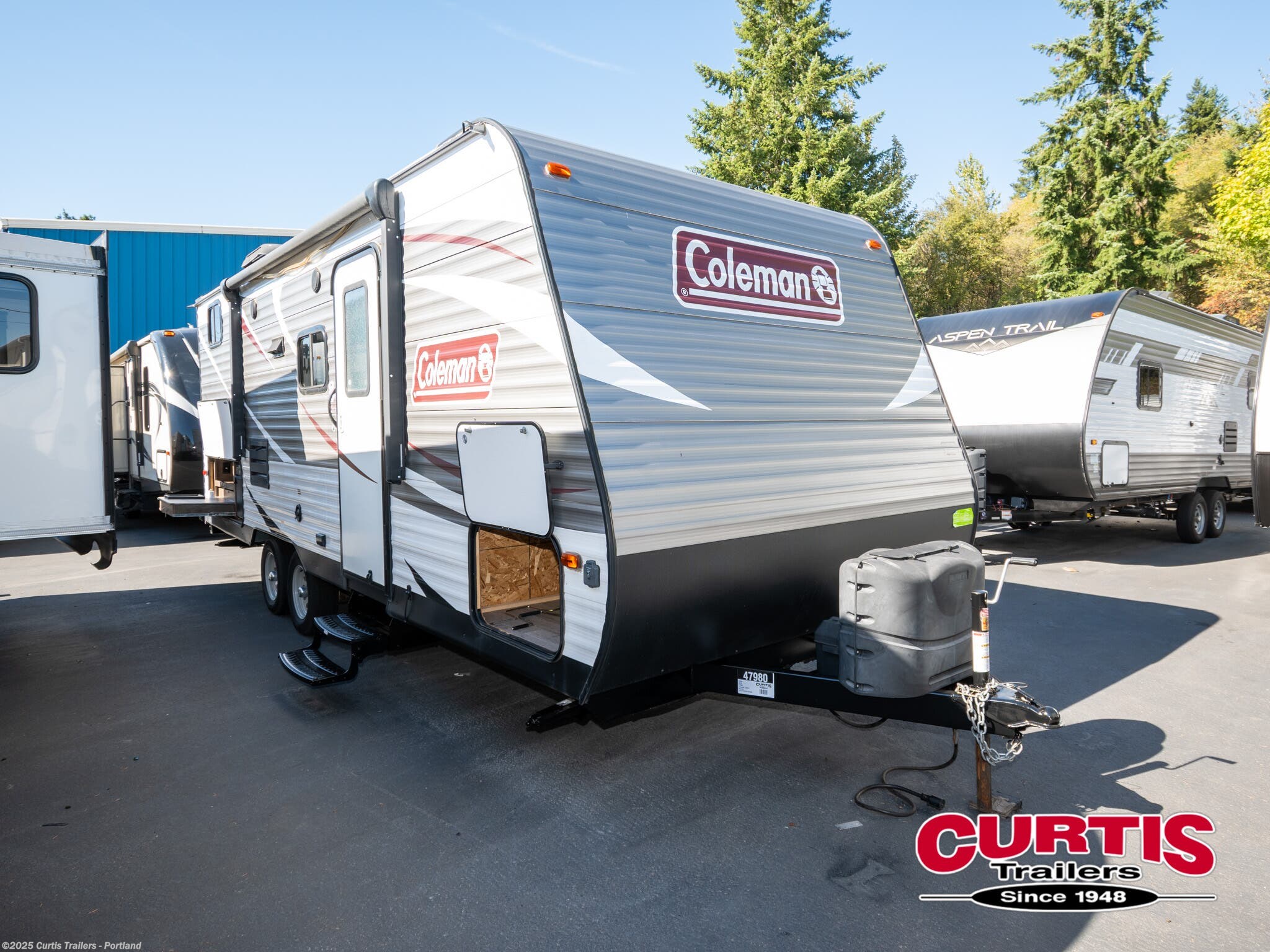 Used 2019 Dutchmen Coleman Lantern 215BH available in Portland, Oregon