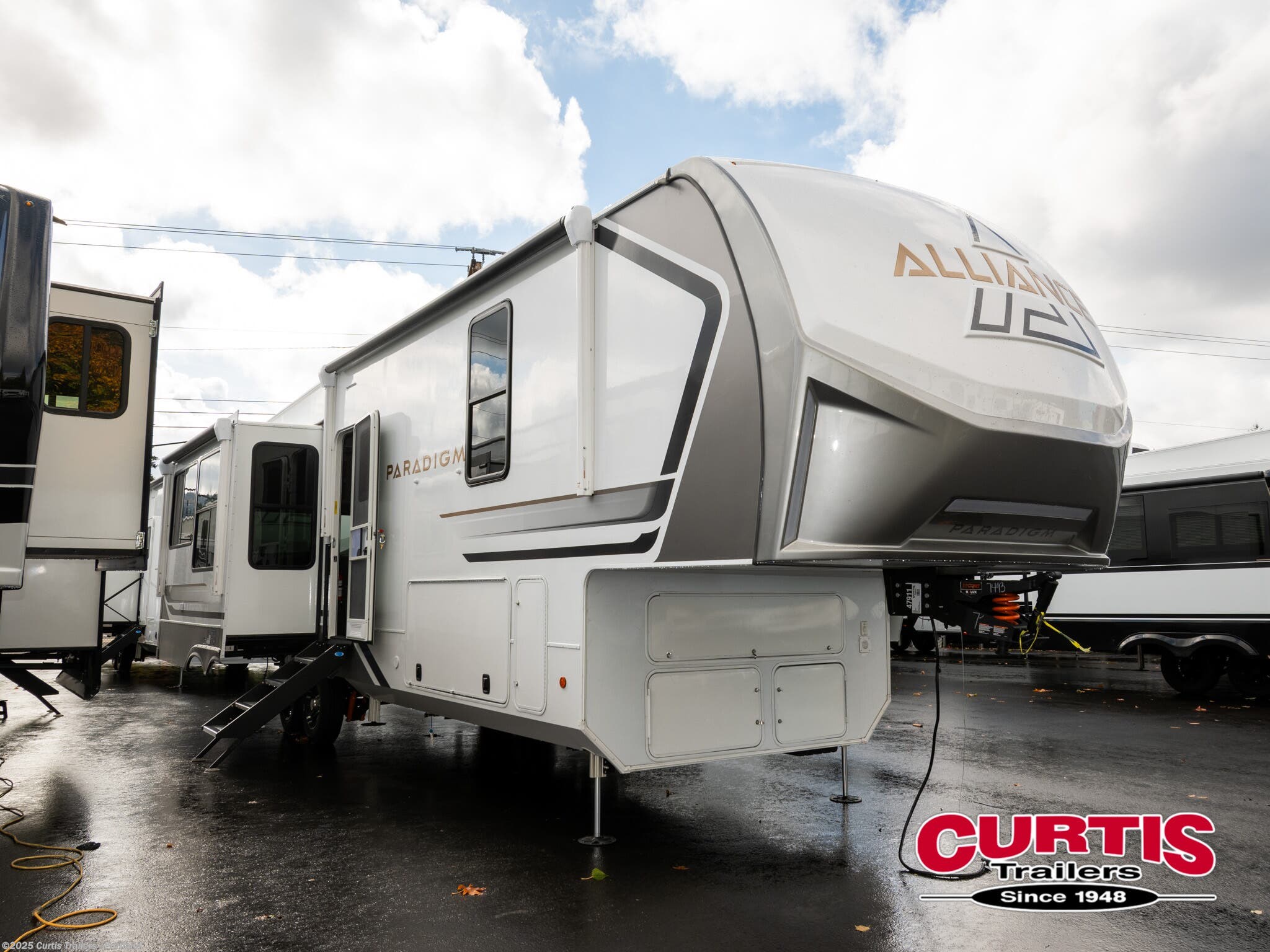 New 2026 Alliance RV Paradigm 340rl available in Portland, Oregon