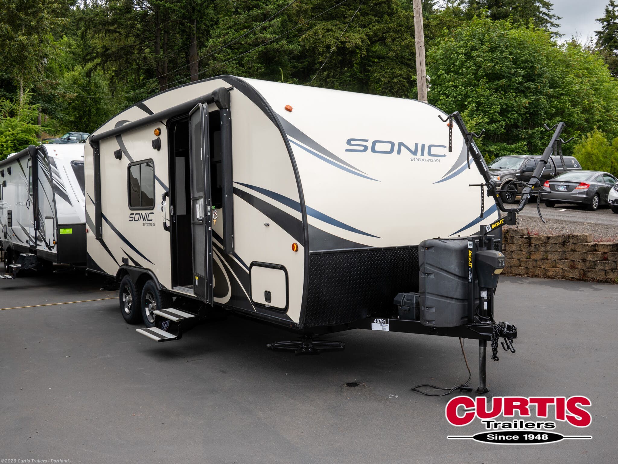 Used 2018 Venture RV Sonic 190vrb available in Portland, Oregon