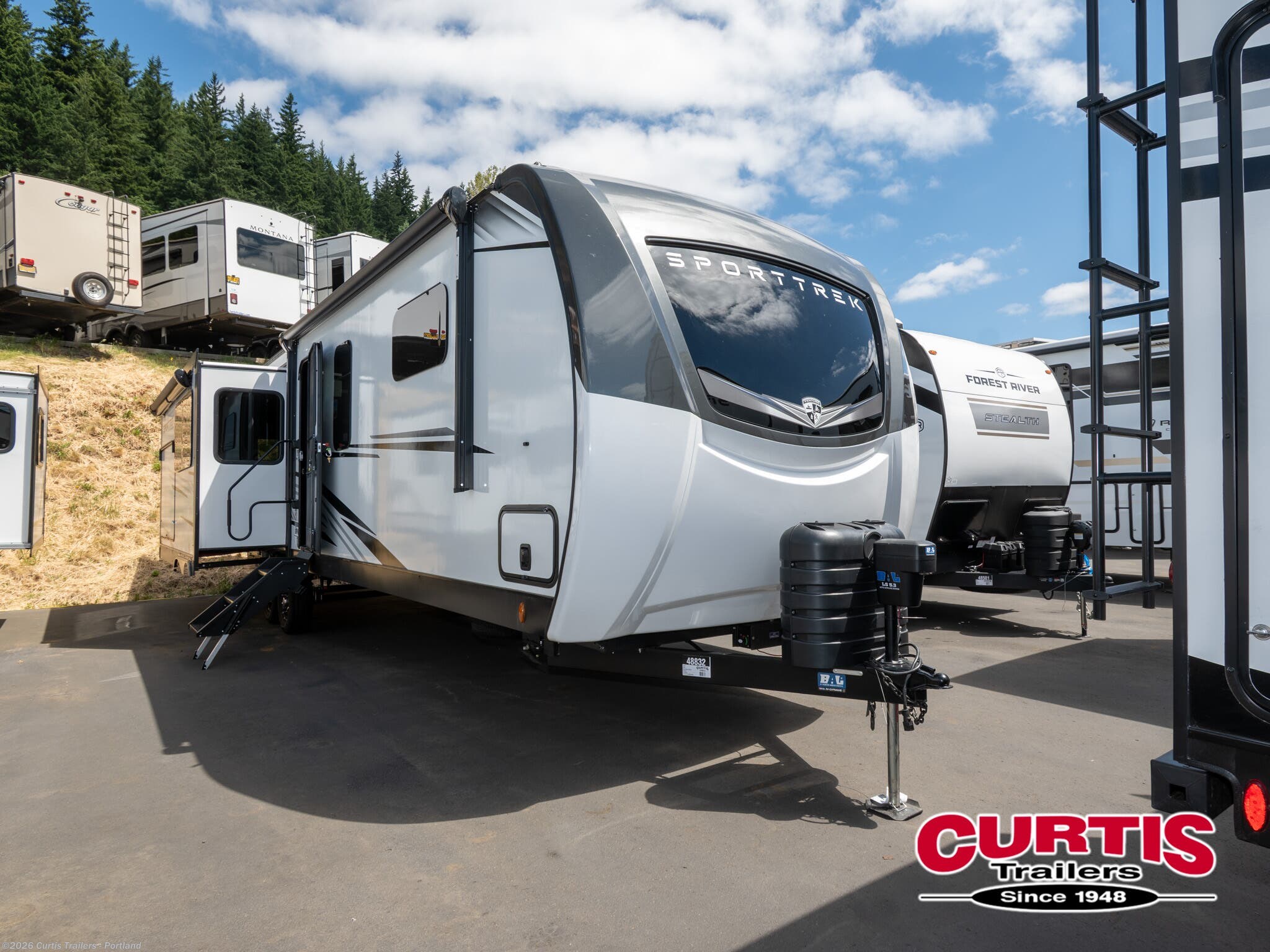 New 2027 Venture RV SportTrek Touring 343vik available in Portland, Oregon