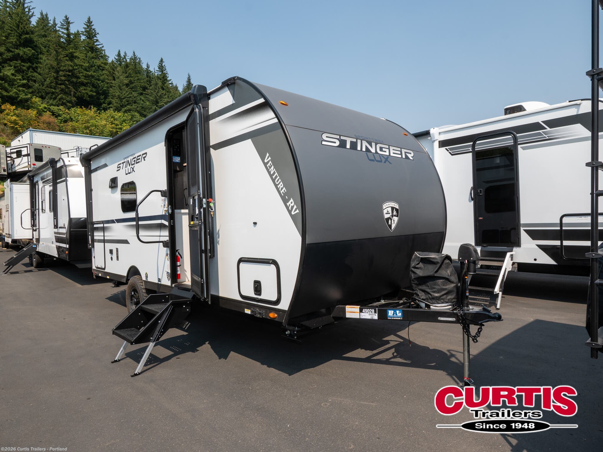 New 2027 Venture RV SportTrek Stinger Lite 171VMK available in Portland, Oregon
