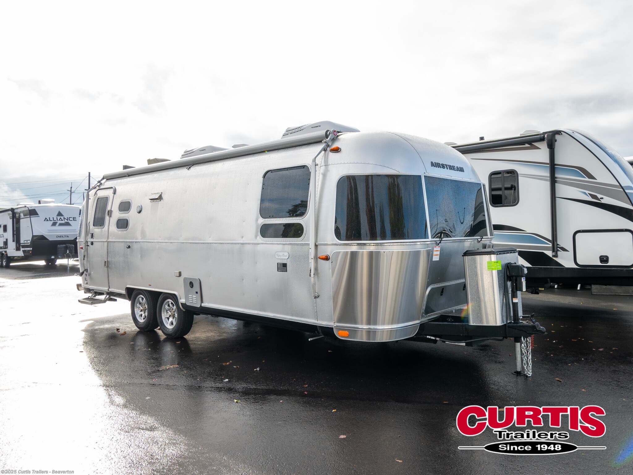 Used 2021 Airstream Flying Cloud 27FB available in Beaverton, Oregon
