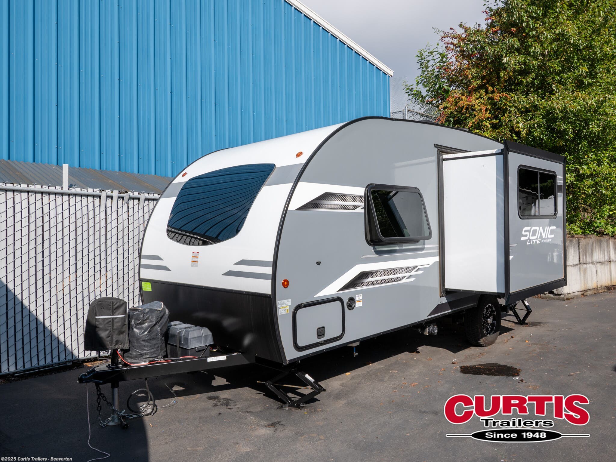 Used 2023 Venture RV Sonic Lite 169VRK available in Beaverton, Oregon