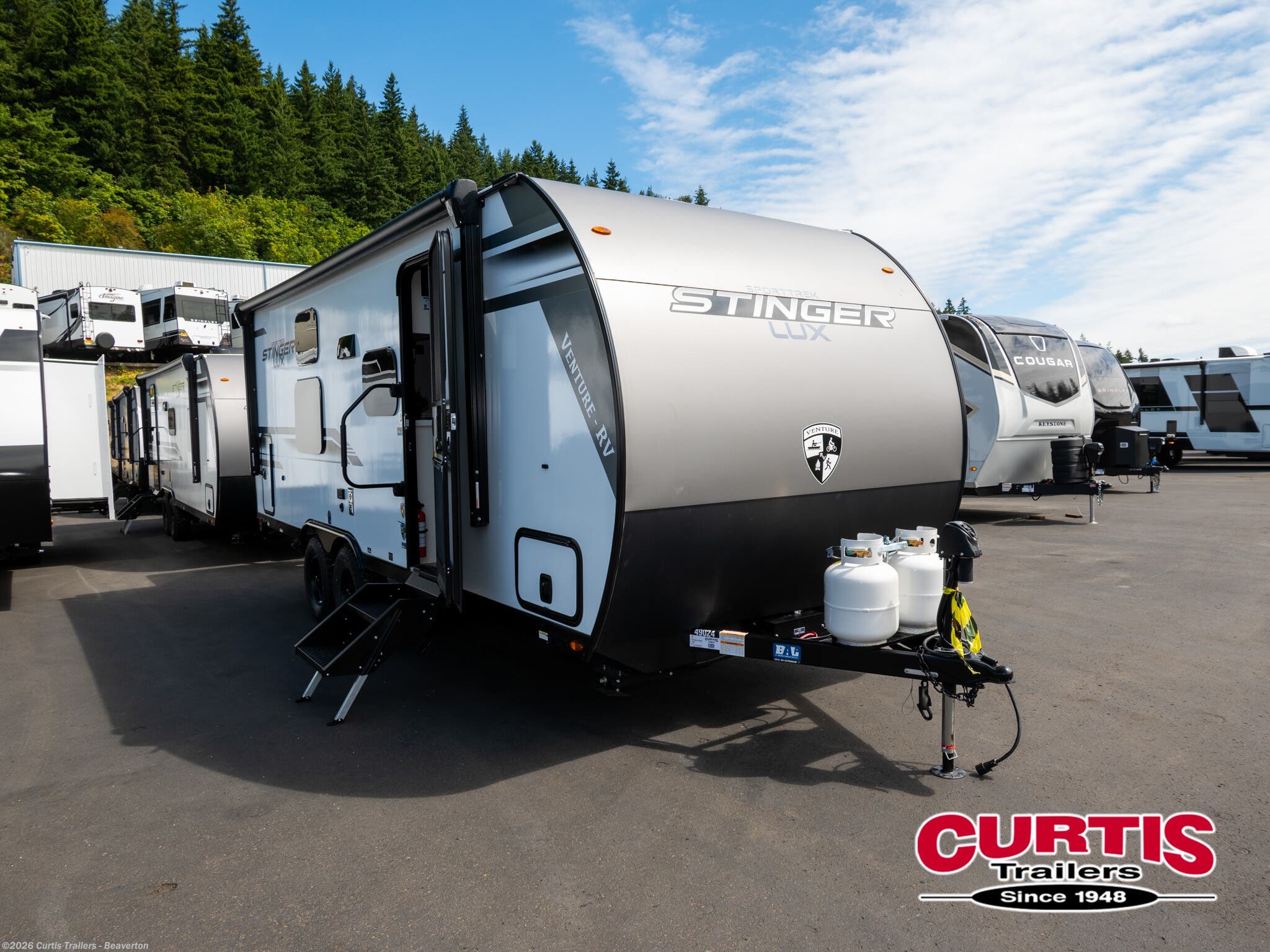 New 2027 Venture RV SportTrek Stinger 222VUD available in Beaverton, Oregon