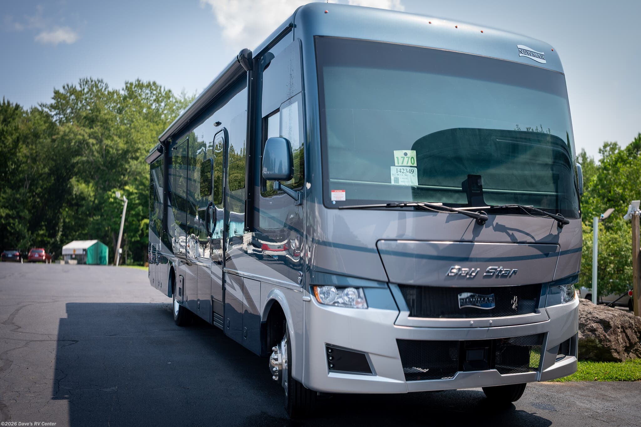 New 2027 Newmar Bay Star 3811 available in Danbury, Connecticut