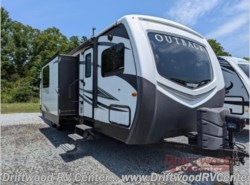 Used 2017 Keystone Outback 332FK available in Clermont, New Jersey