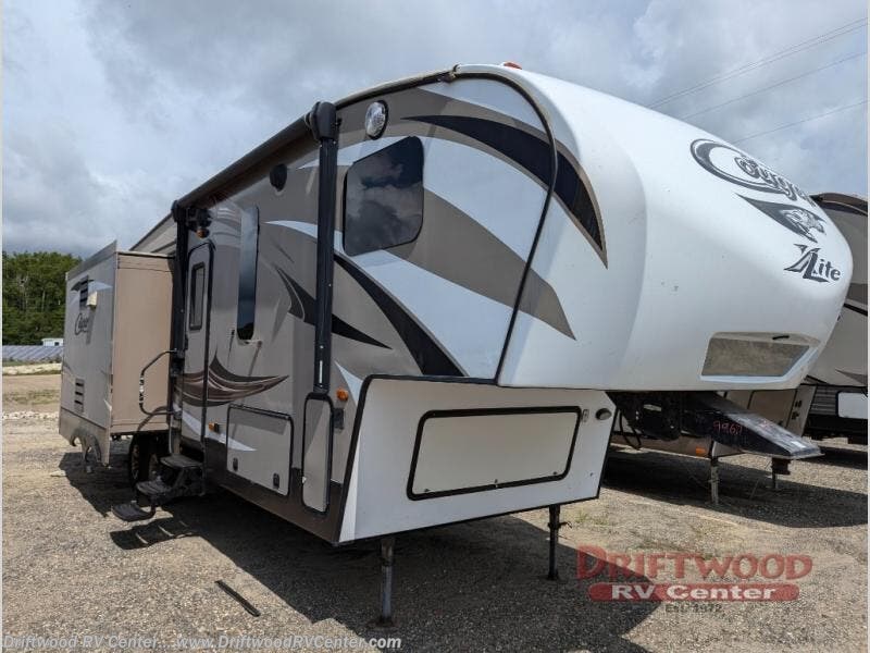 Used 2015 Keystone Cougar X-Lite 29RLI available in Clermont, New Jersey