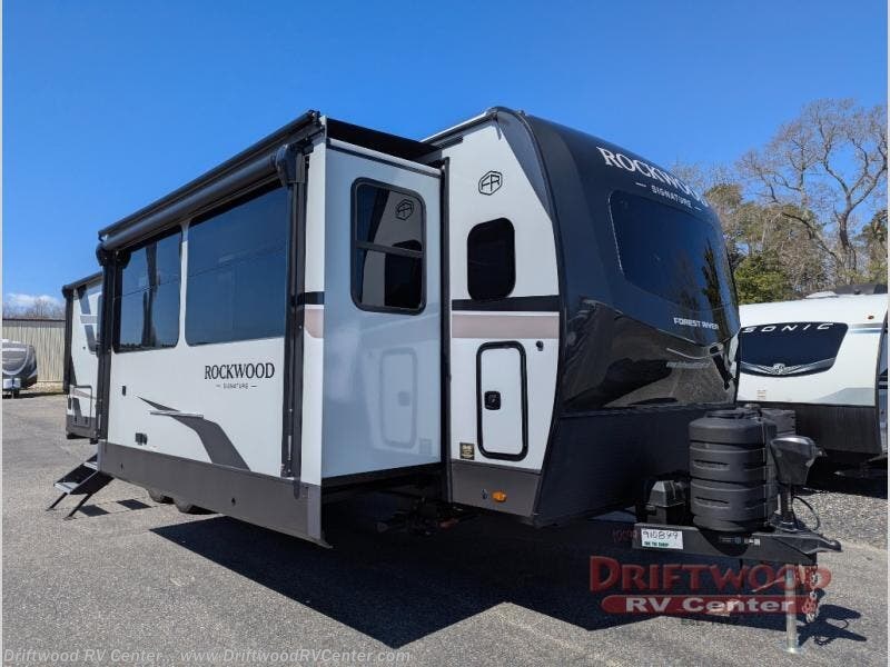 New 2026 Forest River Rockwood Signature 8339FK available in Clermont, New Jersey