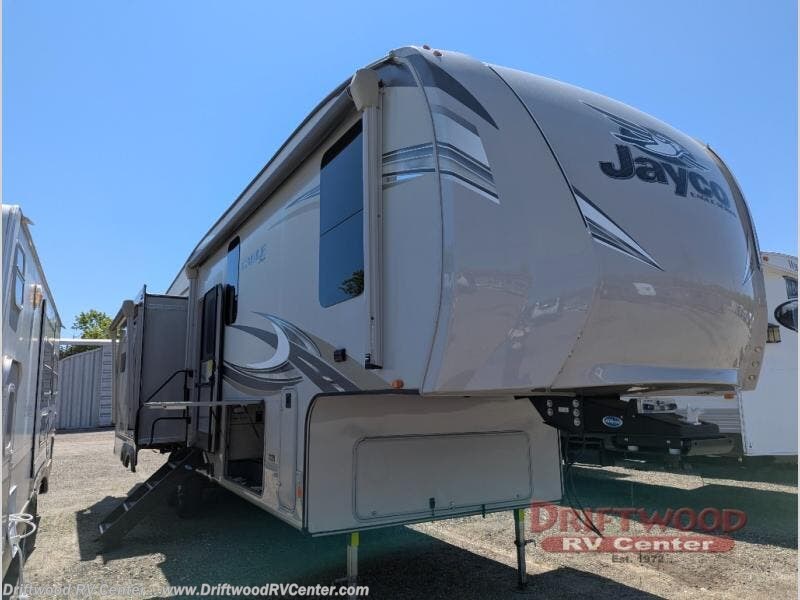 Used 2020 Jayco Eagle 319MLOK available in Clermont, New Jersey