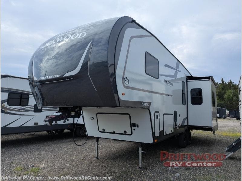 New 2027 Forest River Rockwood Signature R301SRK available in Clermont, New Jersey