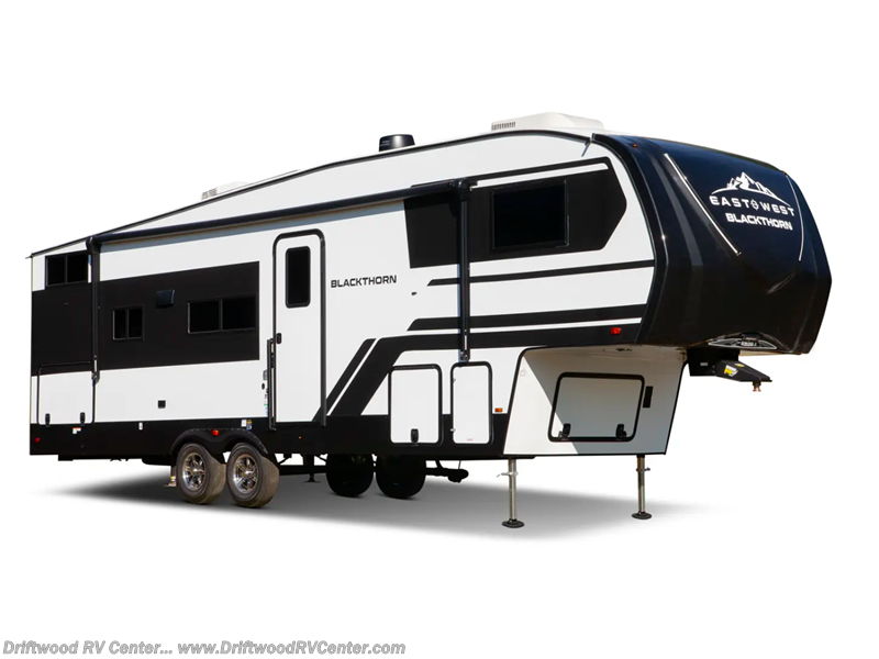 Used 2024 East to West Blackthorn Half-Ton 27BH-OK available in Clermont, New Jersey
