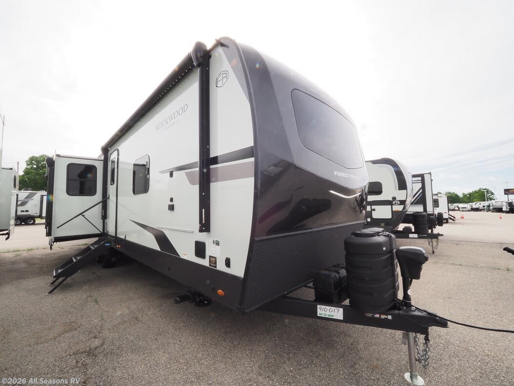 New 2026 Forest River Rockwood Signature Ultra Lite 8337RL available in Muskegon, Michigan