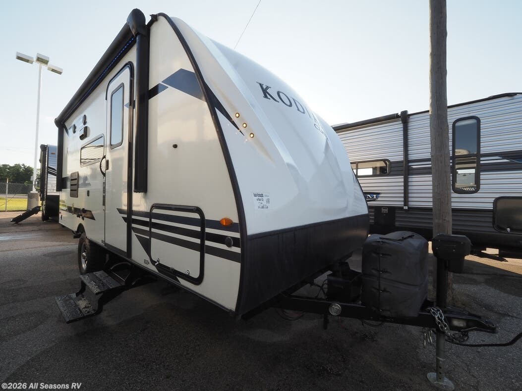 Used 2022 Dutchmen Kodiak Cub 175BH available in Muskegon, Michigan