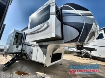 New 2022 Grand Design Solitude 380FL R available in Boerne, Texas