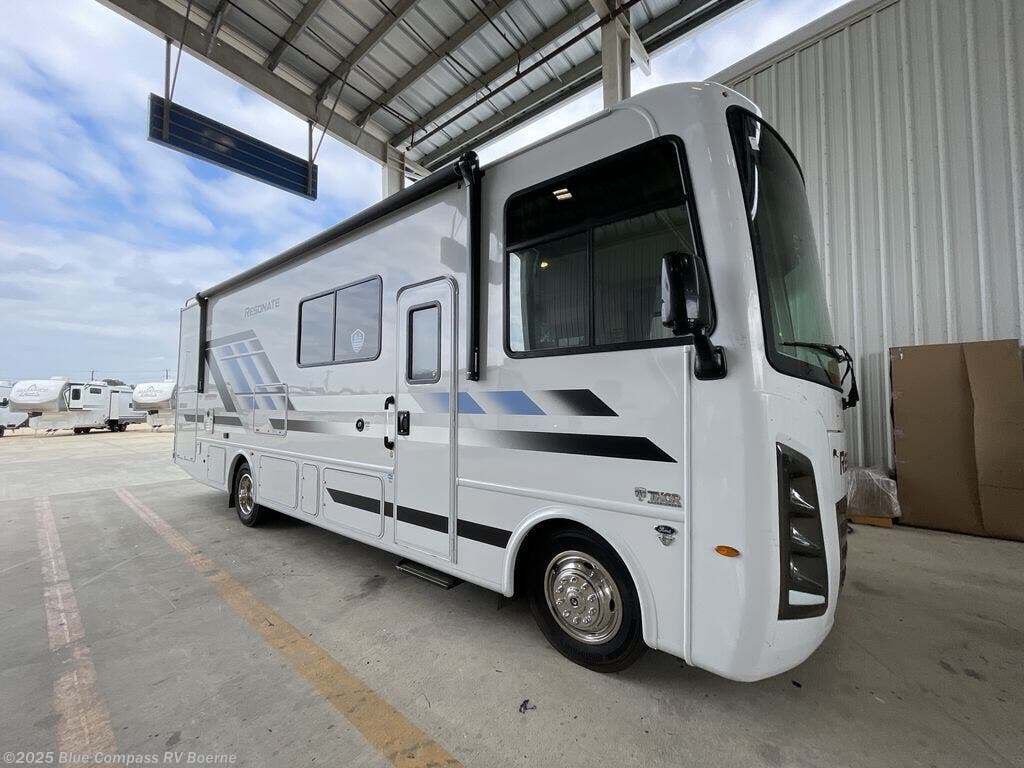 New 2026 Thor Motor Coach Resonate 29D available in Boerne, Texas