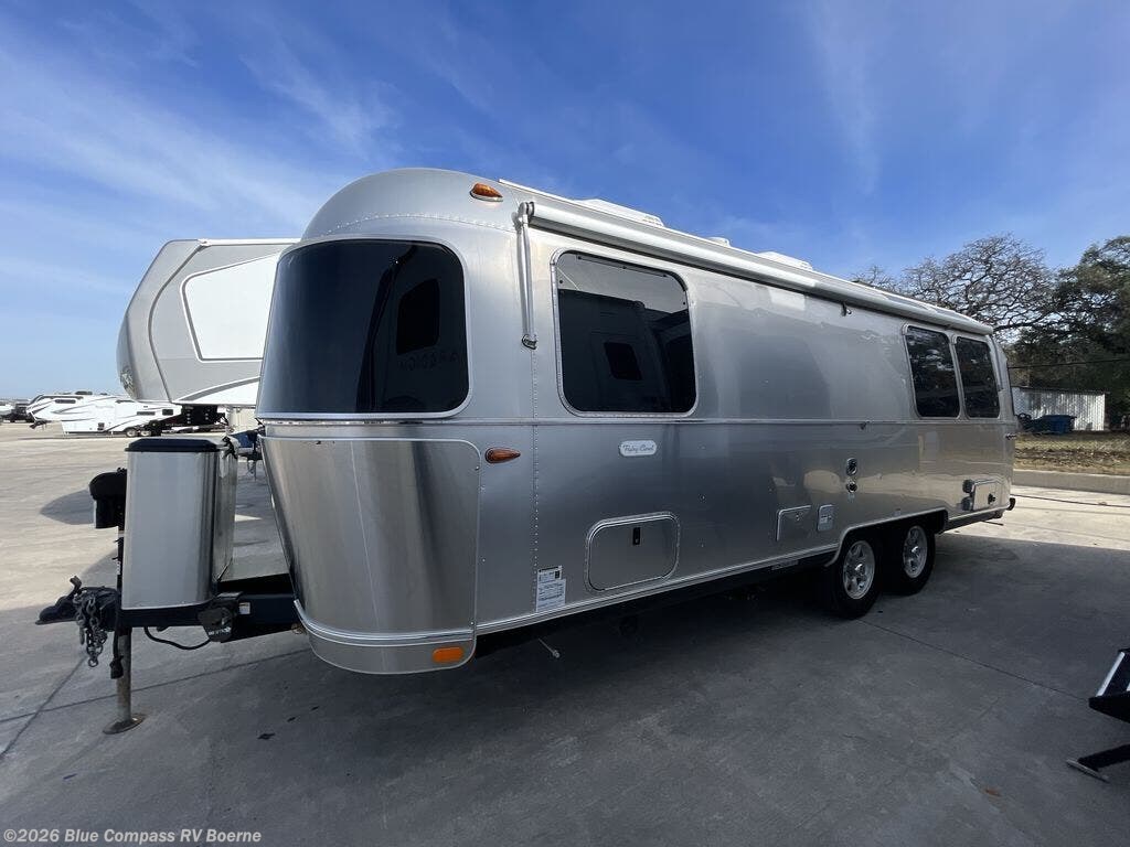 Used 2025 Airstream Flying Cloud 25FB available in Boerne, Texas