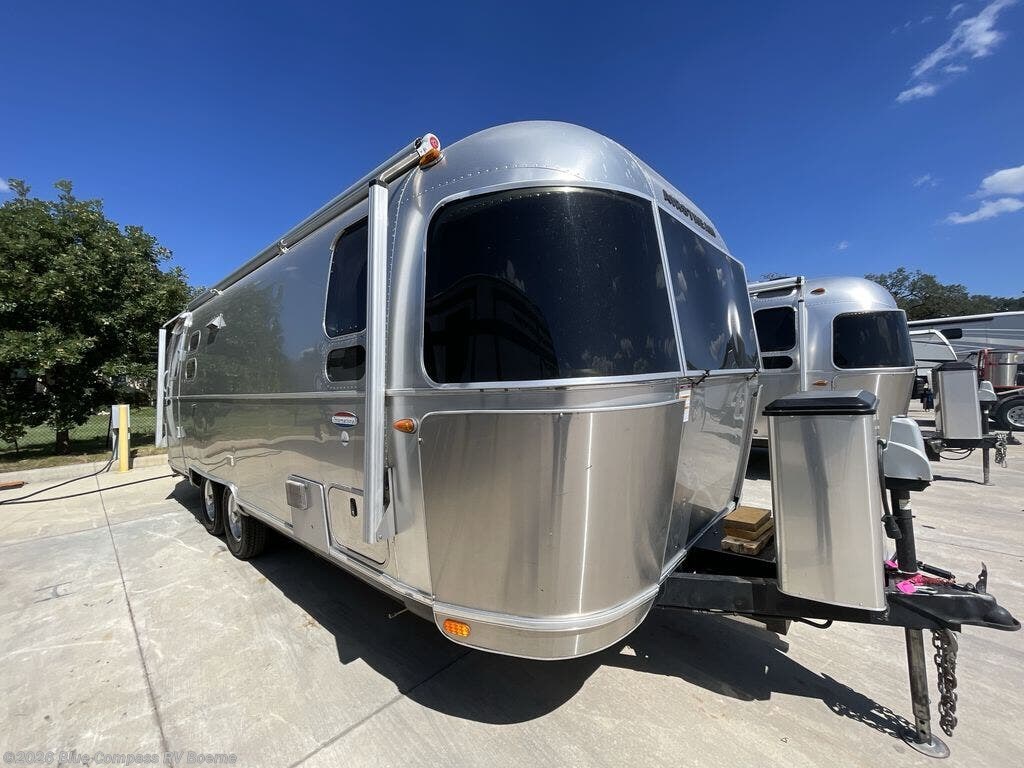Used 2018 Airstream International 25FBQ available in Boerne, Texas