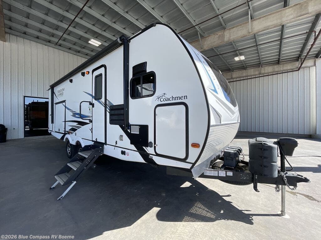 Used 2021 Coachmen Freedom Express Ultra Lite 259FKDS available in Boerne, Texas
