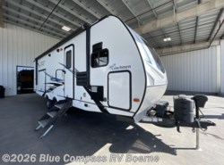 Used 2021 Coachmen Freedom Express Ultra Lite 259FKDS available in Boerne, Texas