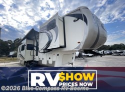 Used 2018 Palomino Columbus F386FK available in Boerne, Texas