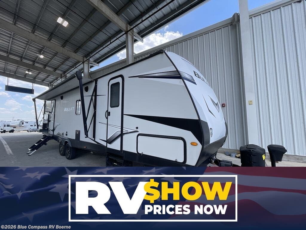 Used 2022  Keystone Bullet 312BHS by Keystone from Blue Compass RV Boerne in Boerne, TX