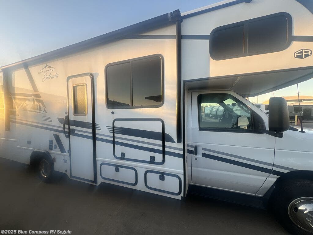 New 2026 East to West Entrada 2800S available in Seguin, Texas