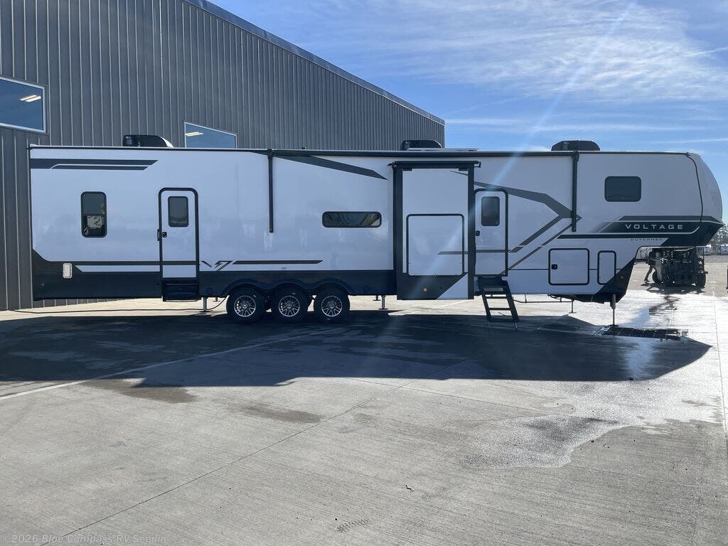 New 2026 Dutchmen Voltage V-Series 4250 available in Seguin, Texas