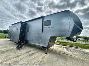New 2026 Dutchmen Voltage V-Series 3850 available in Seguin, Texas