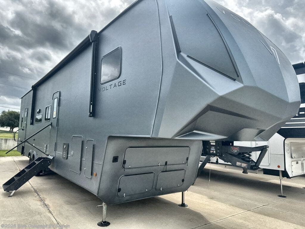 New 2026 Dutchmen Voltage V-Series 3800 available in Seguin, Texas