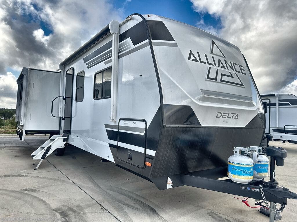 New 2027  Alliance RV Delta 321BH by Alliance RV from Blue Compass RV Seguin in Seguin, TX