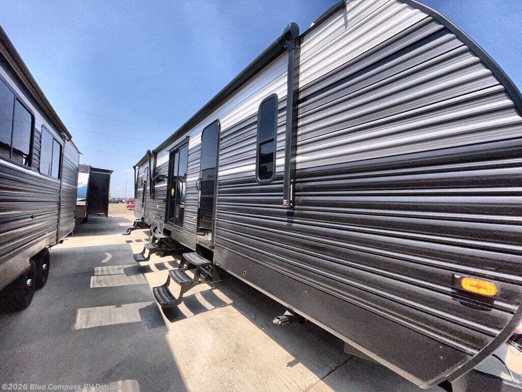 New 2025 CrossRoads Zinger 390DB available in Denton, Texas