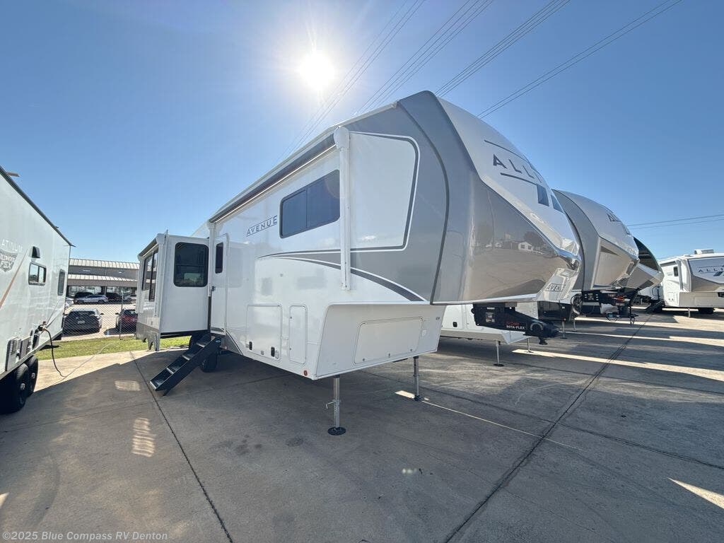 New 2026 Alliance RV Avenue 32RLS available in Denton, Texas