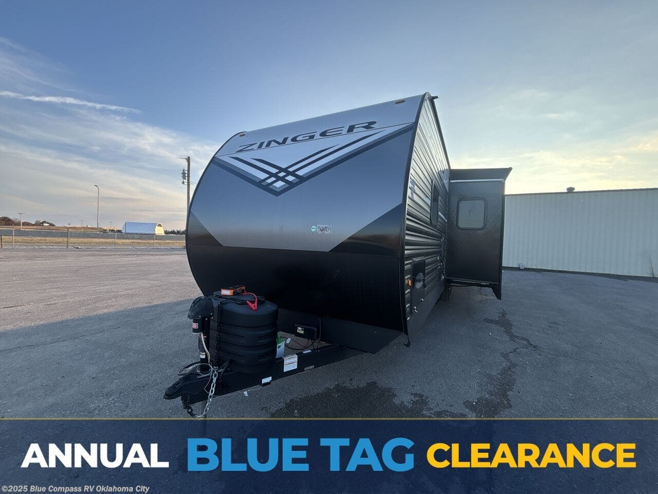 New 2026 CrossRoads Zinger 331BH available in Norman, Oklahoma