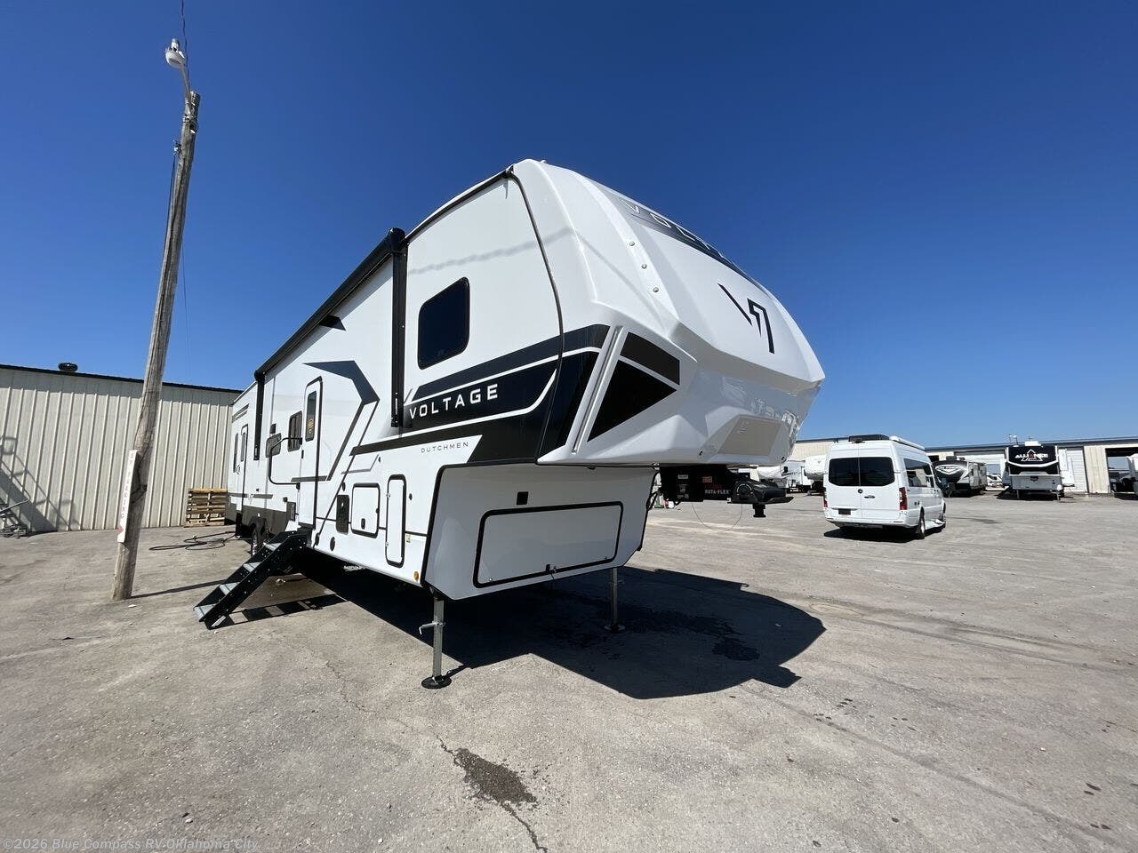 New 2026 Dutchmen Voltage V-Series 3800 available in Norman, Oklahoma
