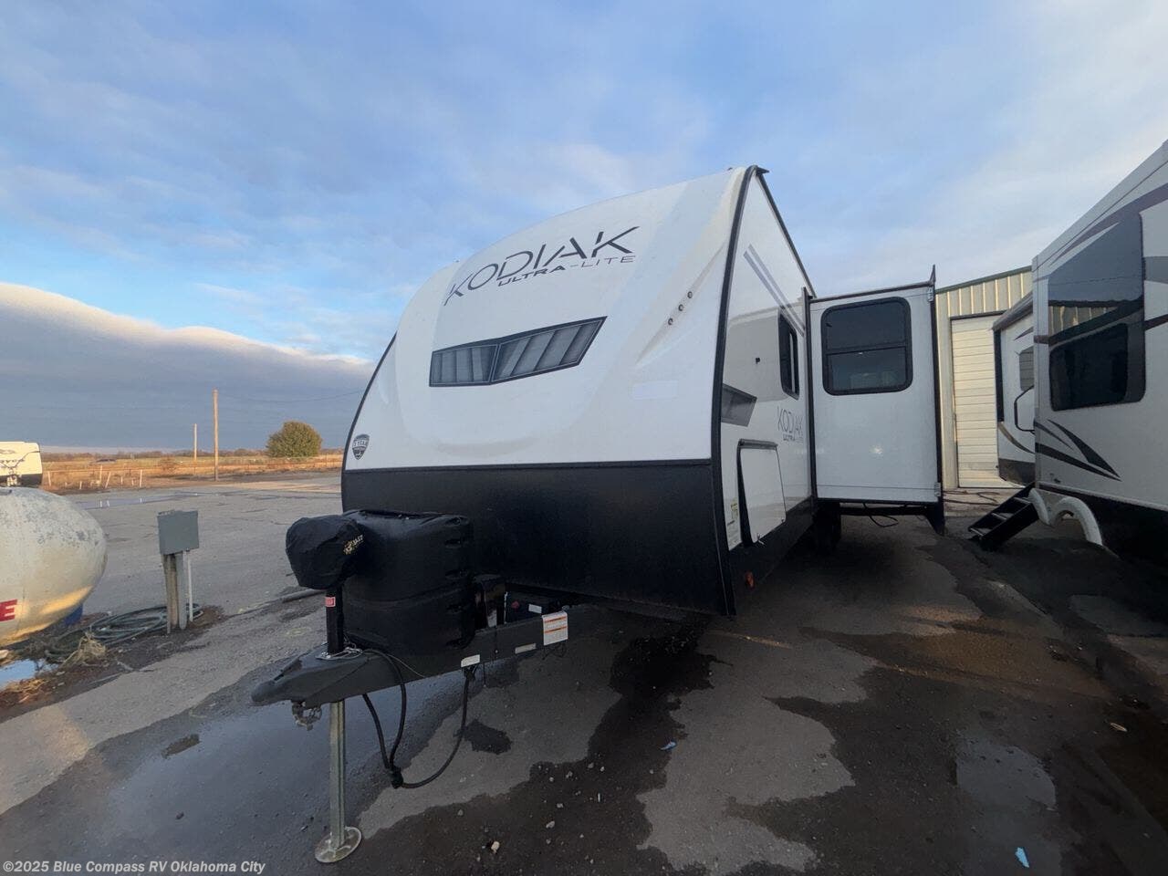 Used 2022 Dutchmen Kodiak Ultra Lite 289BHSL available in Norman, Oklahoma