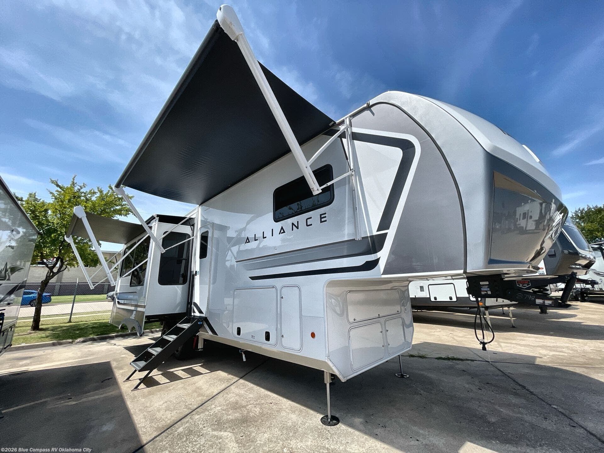New 2027 Alliance RV Paradigm 310RL available in Norman, Oklahoma