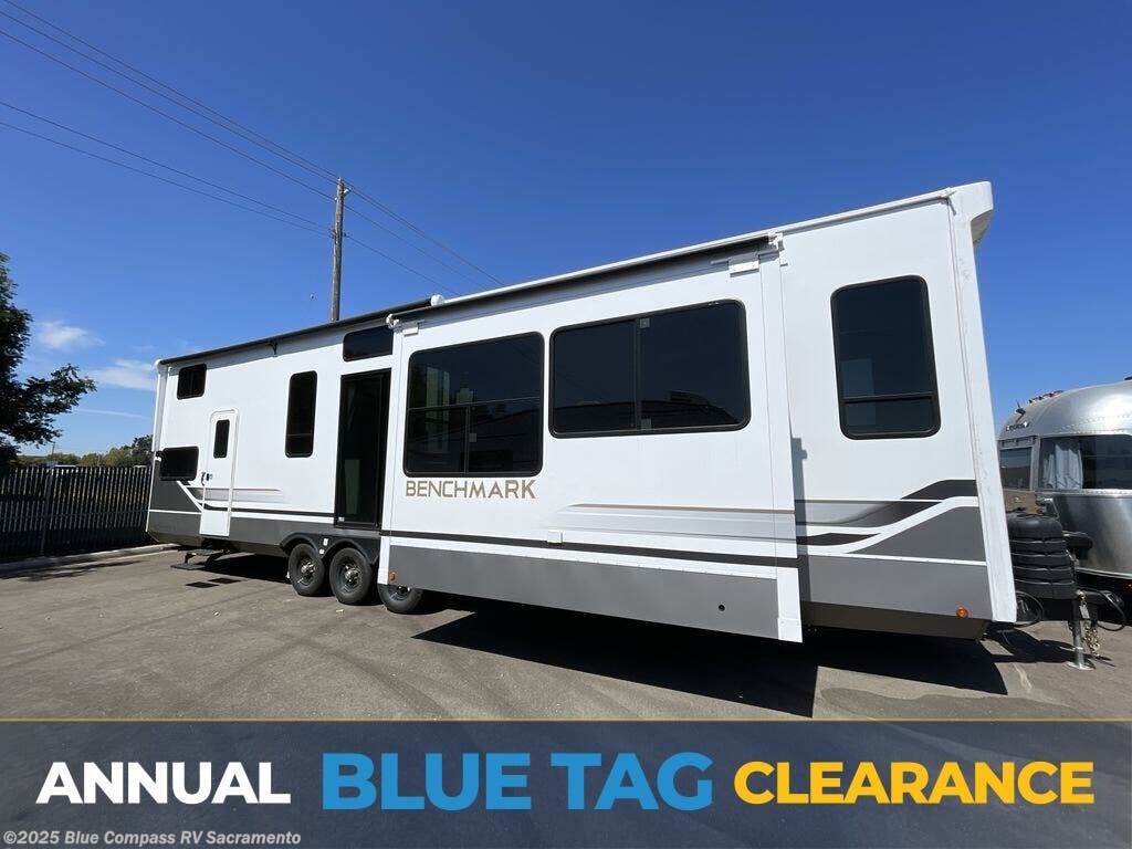New 2025 Alliance RV Benchmark 42LFT available in Rancho Cordova, California