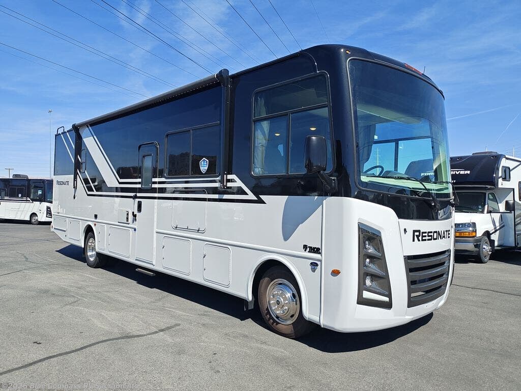 New 2026 Thor Motor Coach Resonate 32B available in Rancho Cordova, California