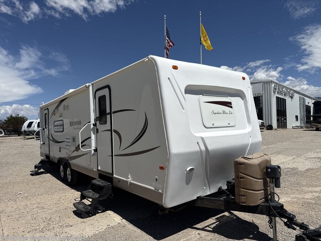 Used 2010 Forest River Rockwood Signature Ultra Lite 8314BSS available in Albuquerque, New Mexico