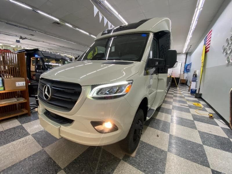 New 2026 Leisure Travel Unity U24 TB4X available in Souderton, Pennsylvania