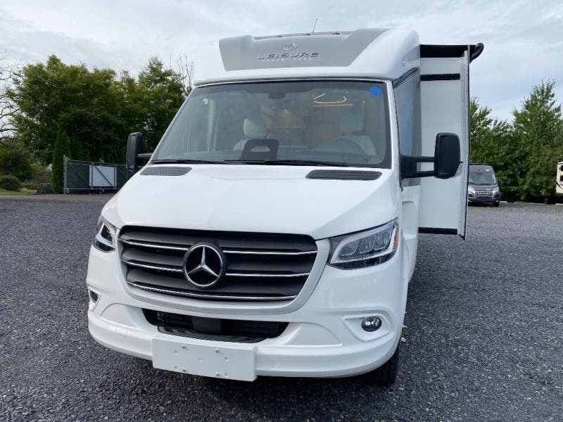 New 2027 Leisure Travel Unity U24CB available in Souderton, Pennsylvania