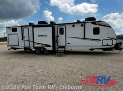 Used 2022 CrossRoads Sunset Trail SS331BH available in Cleburne, Texas