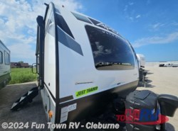 Used 2023 Coachmen Apex Ultra-Lite 300BHS available in Cleburne, Texas