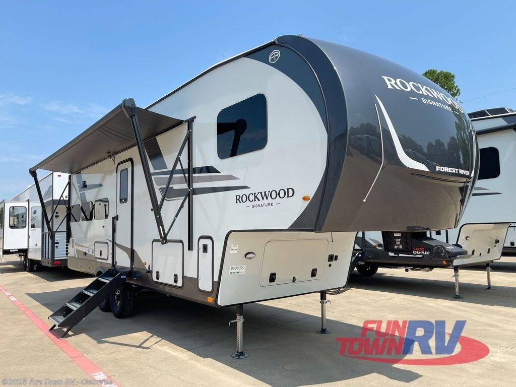 New 2026 Forest River Rockwood Signature 301RKS available in Cleburne, Texas