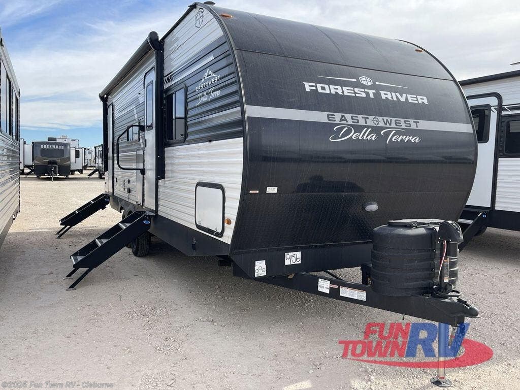 New 2025 East to West Della Terra 241BH available in Cleburne, Texas