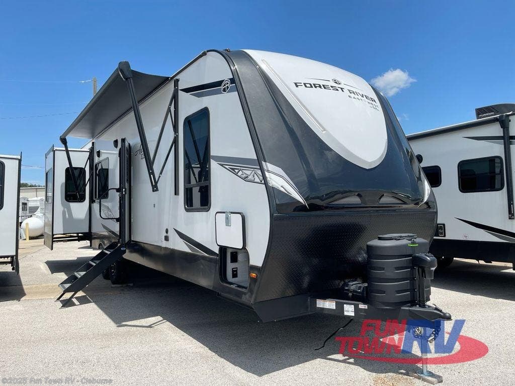 New 2025 East to West Alta 3250KXT available in Cleburne, Texas