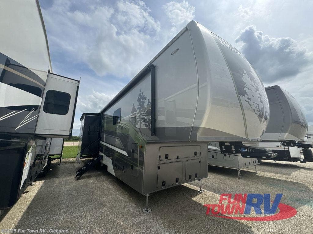 New 2025 Redwood RV Redwood 401LK available in Cleburne, Texas