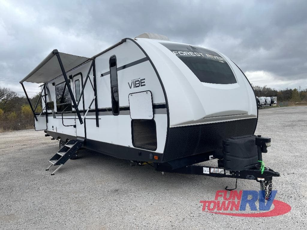 Used 2020 Forest River Vibe 26RK available in Cleburne, Texas